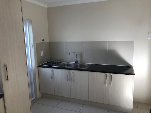 To Let 3 Bedroom Property for Rent in Sunningdale Western Cape